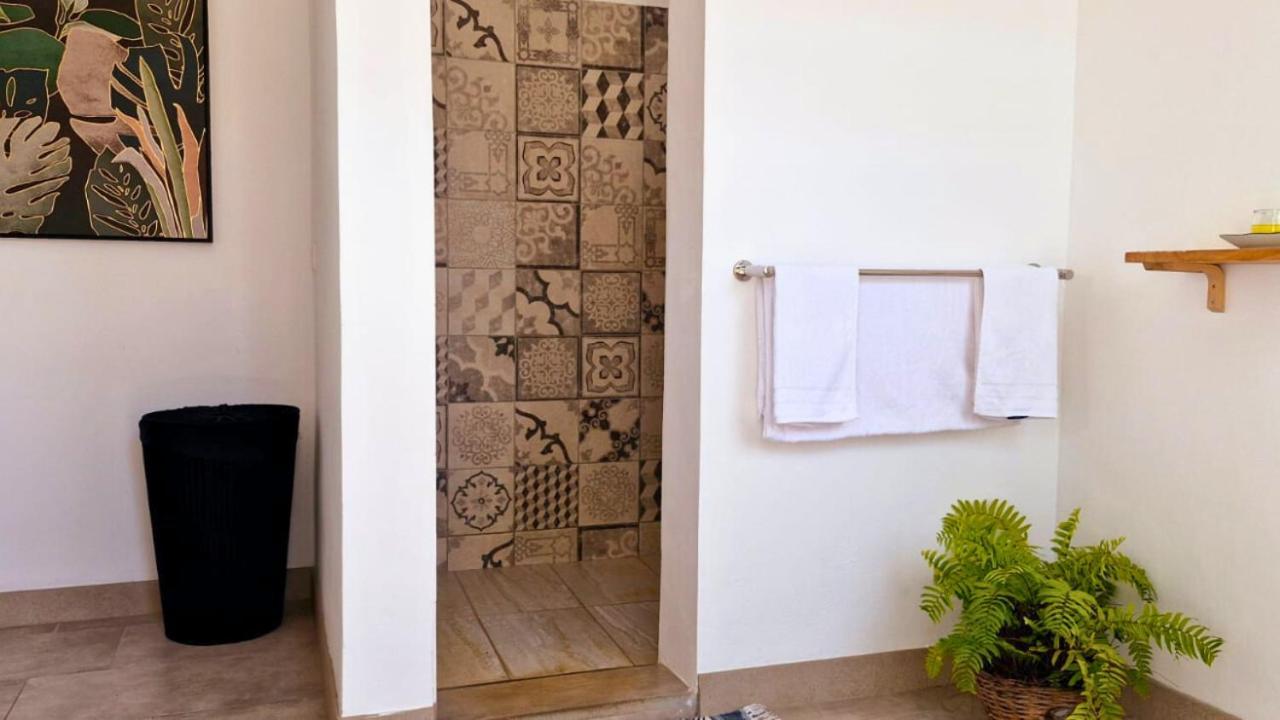 Le Mandala Moris Guesthouse Pointe Aux Canonniers Grand Bay Ngoại thất bức ảnh